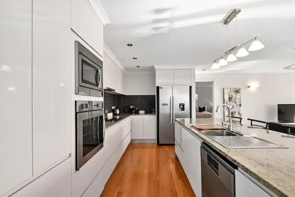 Windbourne House The Ultimate Base Villa Сейнт Хелънс Екстериор снимка